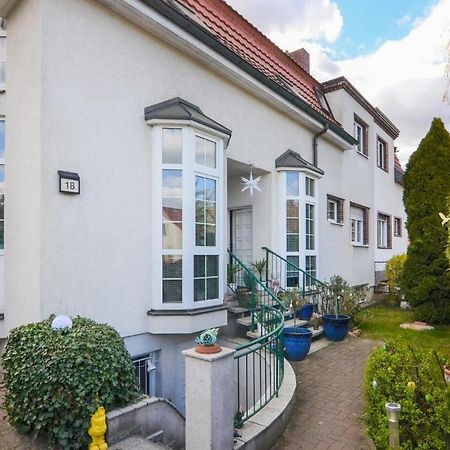 2 Bedroom Lovely Home In Берлин Экстерьер фото